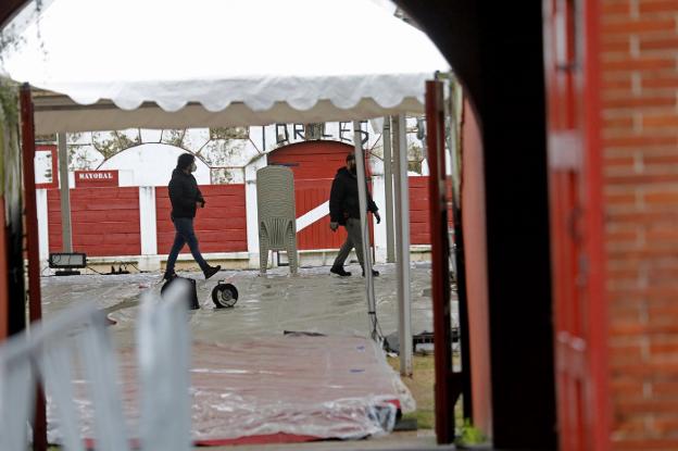 Los vehículos de los Reyes Magos recorrerán todo Gijón mientras ellos reciben a los niños en El Bibio