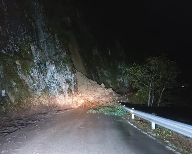 Las nevadas y los argayos hacen muy difícil el tráfico en las zonas de montaña