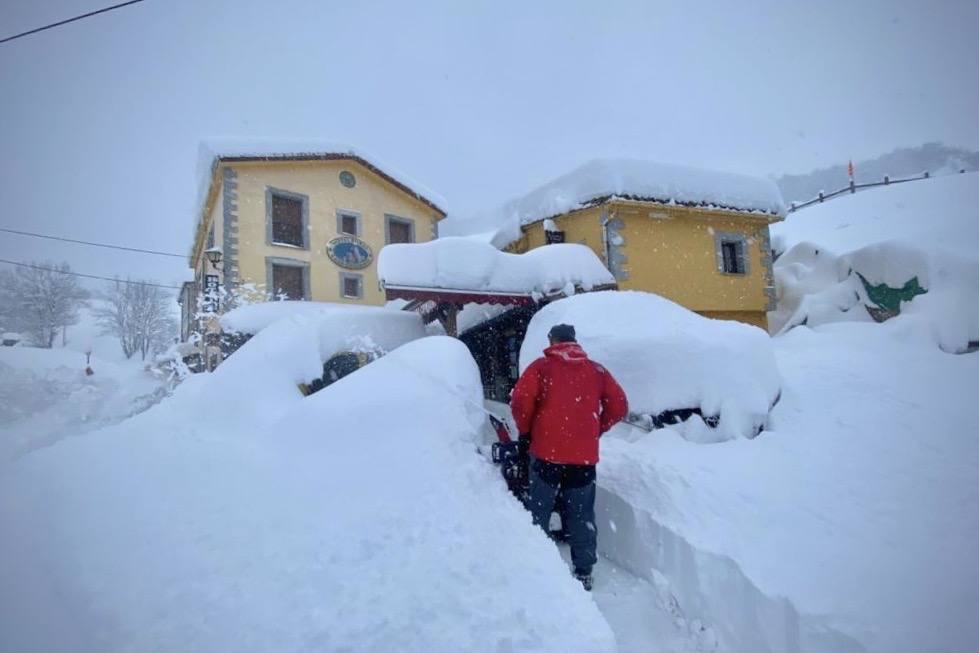 La nieve pone en alerta a Asturias