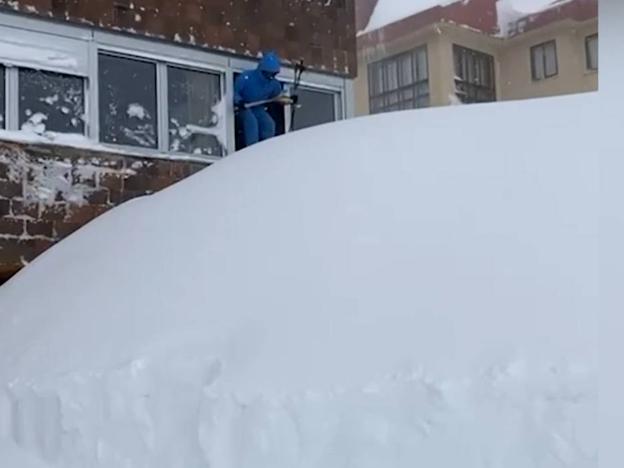 Una pista de esquí desde su ventana