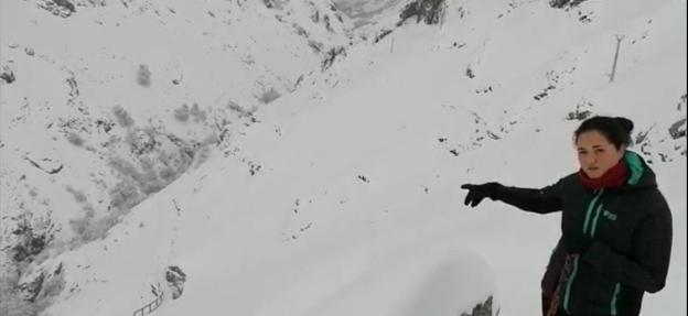 «Cada año es más grave», claman en Sotres tras dos días aislados por la nieve