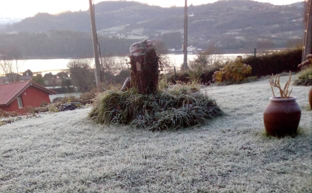 Las placas de hielo en la carreteras asturianas obligan a extremar la precaución