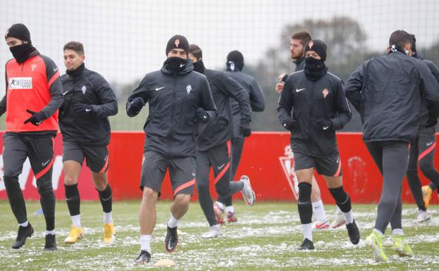 El partido Sporting-Fuenlabrada, aplazado al lunes a las 19 horas