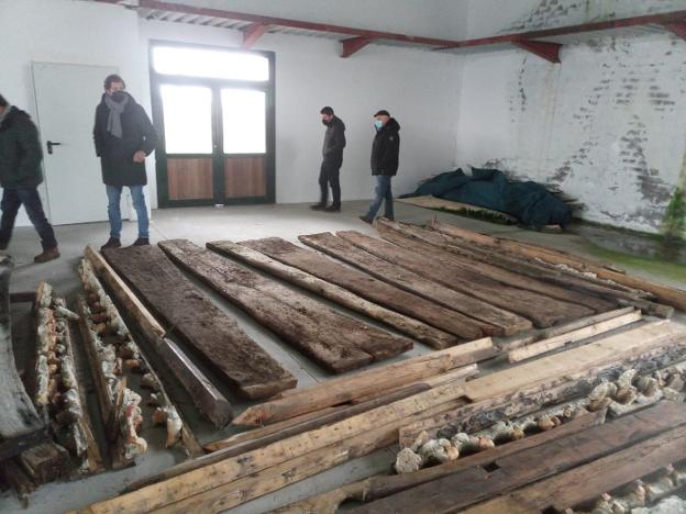 SOS para restaurar el icónico hórreo de La Regalina