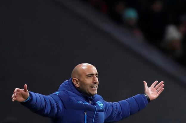 Abelardo regresa a Vitoria para intentar salvar al Alavés