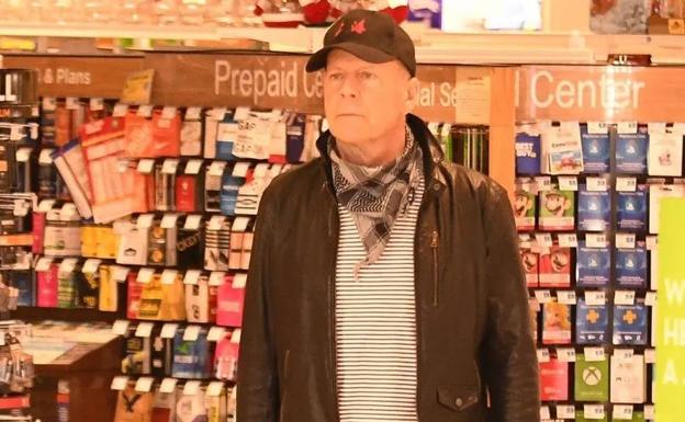 Bruce Willis, expulsado de una farmacia por negarse a llevar mascarilla