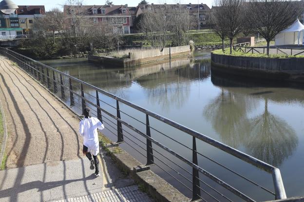 La oposición de Gijón avala el plan para salvar el anillo navegable e insta a la alcaldesa a «escuchar»