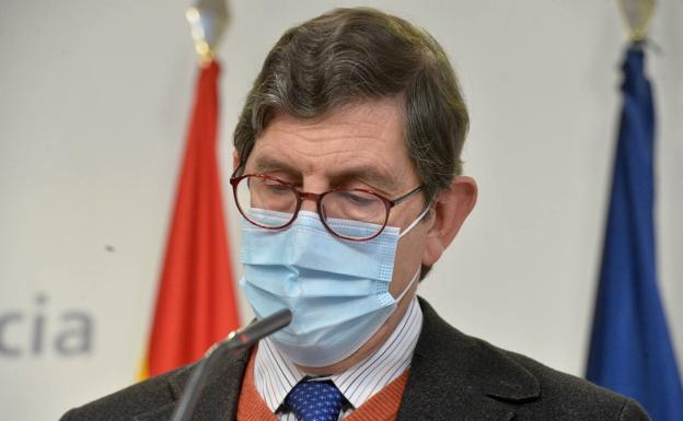 El consejero y altos cargos de Salud de Murcia se vacunaron contra la covid junto a cientos de funcionarios no asistenciales