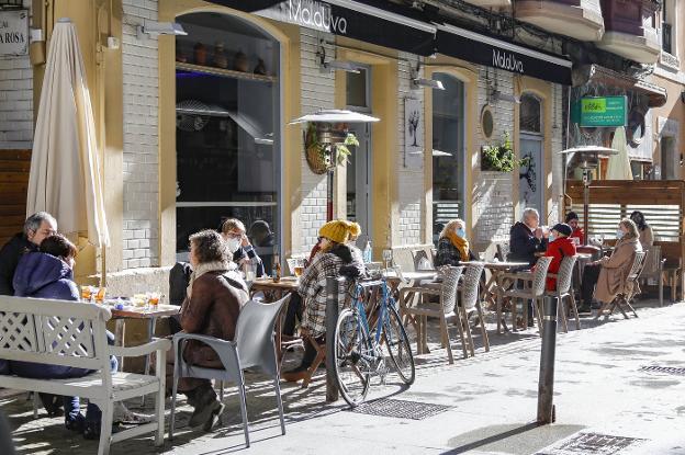 Los establecimientos de hostelería de Gijón, exentos de la tasa de terrazas hasta el 30 de junio