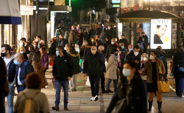 Gijón, a un día de cumplir los criterios para salir del nivel de riesgo extremo