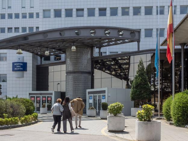 El Hospital San Agustín paraliza las operaciones no urgentes ante la oleada de ingresos por covid