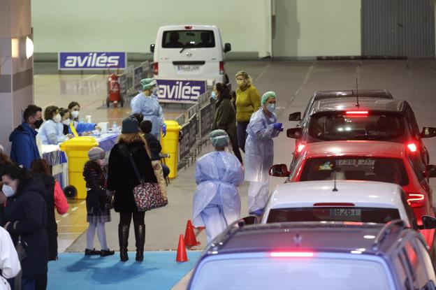 Aumentan los contagios en las aulas con 1.799 estudiantes confinados en la última semana