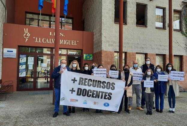 Docentes del IES Juan José Calvo Miguel piden más recursos