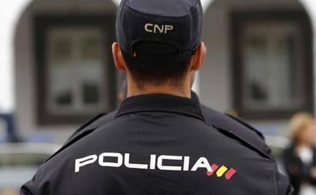 Detenido en Mieres por el robo de tres joyerías en Oviedo y La Coruña