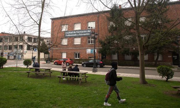 El TSJA propone reconvertir las facultades de Ciencias y de Educación en sedes judiciales
