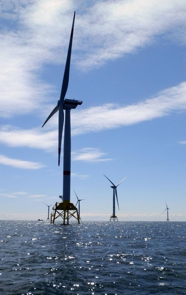 Enagás y Naturgy proyectan el primer parque eólico marino de Asturias para producir hidrógeno