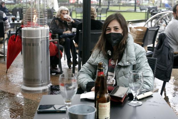 «Aguantamos por nuestros clientes, hay que cuidarlos»