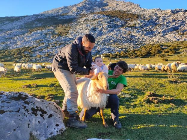 «Todo son vueltas cuando quieres fijar población y crear riqueza en la zona rural»