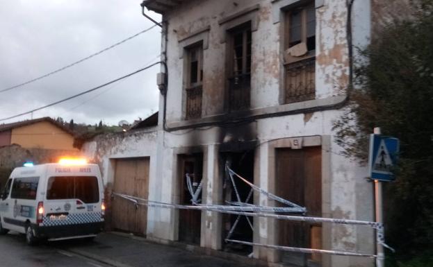 Se incendia una vivienda abandonada en La Magdalena