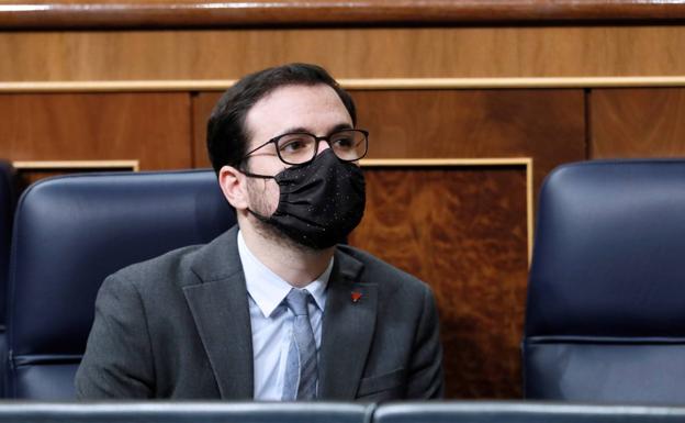 Alberto Garzón asegura que «no está acreditado» que las mascarillas FFP2 protejan mejor del coronavirus