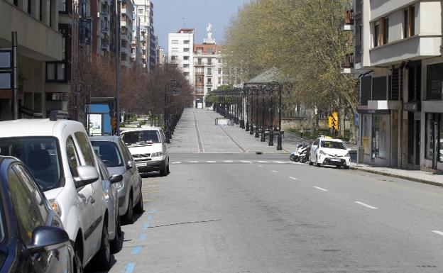 Detenido por vender hachís a plena luz del día en la calle 17 de Agosto de Gijón