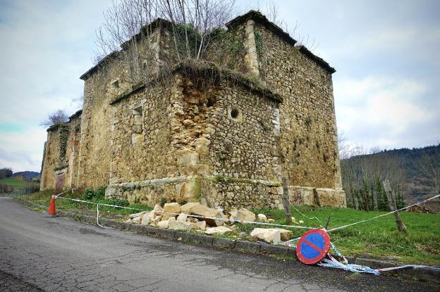 San Cipriano, el derrumbe de un templo asturiano del siglo XVI
