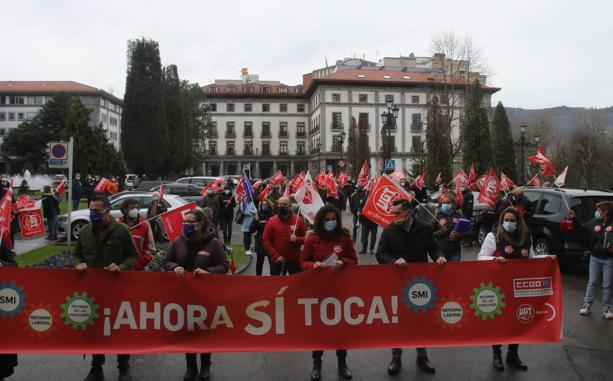 CC OO y UGT critican que las políticas del PP «siguen vigentes» con un Gobierno de izquierdas