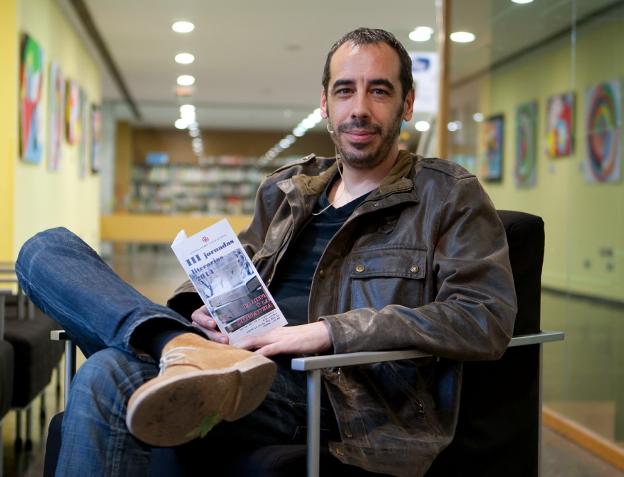 «Soy librófago, porque me encanta devorar libros»