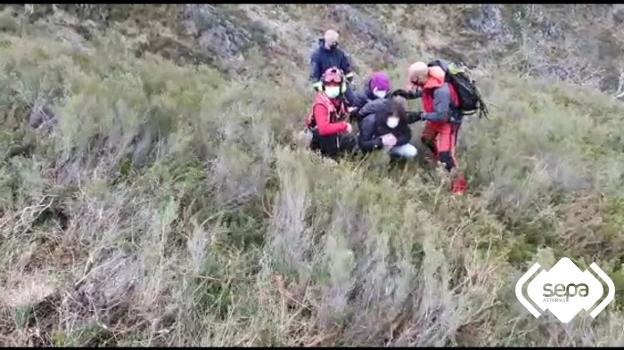 «Se cayó diez metros por una zona escarpada y tuvo lesiones importantes»