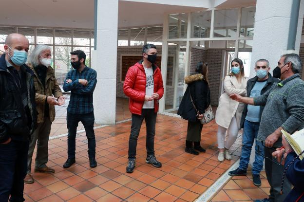 La alcaldesa pedirá a Vipasa la cesión de las viviendas de Cimavilla para arreglarlas