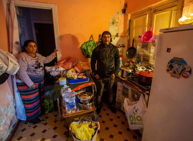 «Vivo en una casa okupa porque no me queda otra, pero mis hijos merecen una vivienda digna»