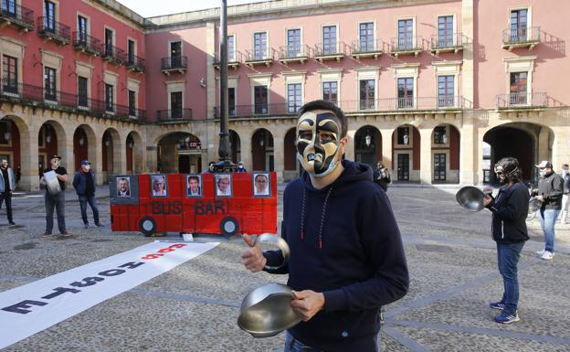 «Seguimos haciendo frente a todos los gastos y ningún gobierno nos ofrece solución»
