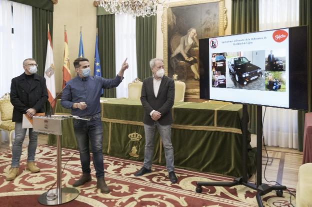 Los vehículos de más de 20 años podrán circular por Gijón sin rebasar los 2.500 kilómetros al año