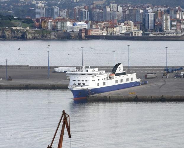 Balearia pide la «implicación de todas las administraciones» para retomar la autopista del mar