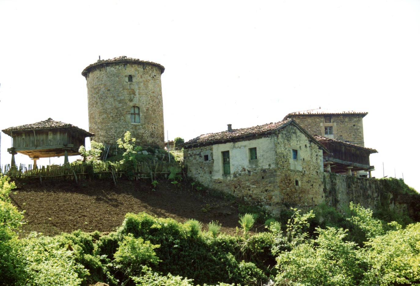 Una panorámica a color de la Asturias reciente