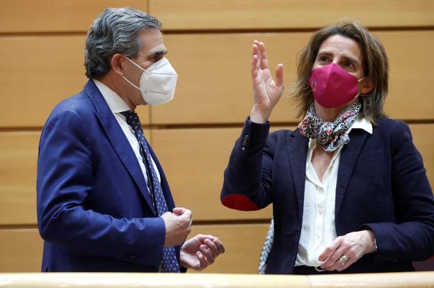 El Principado exige aprobar una estrategia de control del lobo antes de su protección