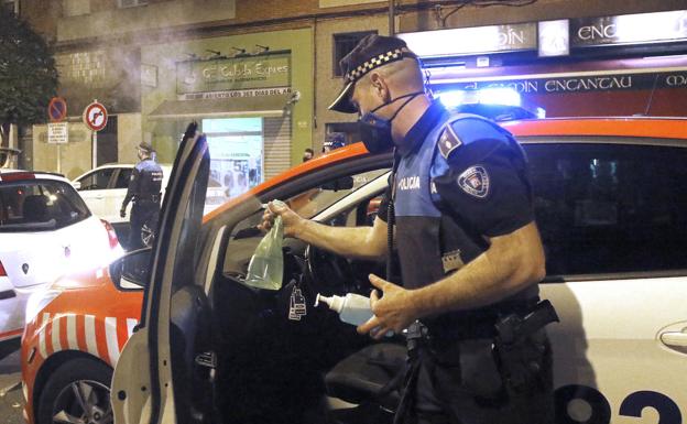 Denunciadas 26 personas y un local de hostelería en Gijón por incumplir las normas anticovid