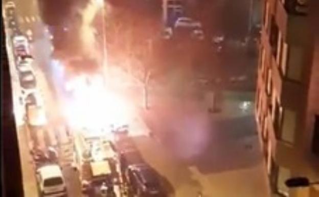 Nuevo incendio provocado en un contenedor del barrio de Laviada