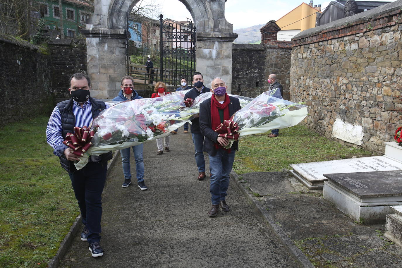 Homenaje a Manuel Llaneza en Mieres