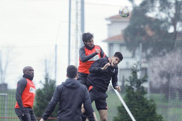 Un triunfo para igualar el balance de victorias del Sporting del curso pasado