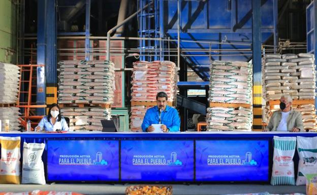 Maduro pone bajo revisión «toda la relación» con España por «agresiones»