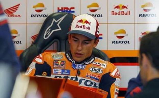 Márquez invita al 'repartidor de la farola' a un gran premio