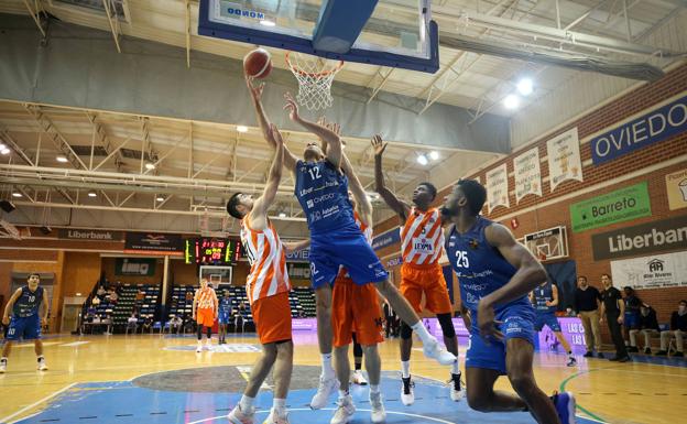 Victoria de carácter del Liberbank Oviedo ante el Coruña