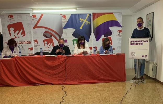 IU arremete contra los «silencios» de Sofía Castañón sobre la industria