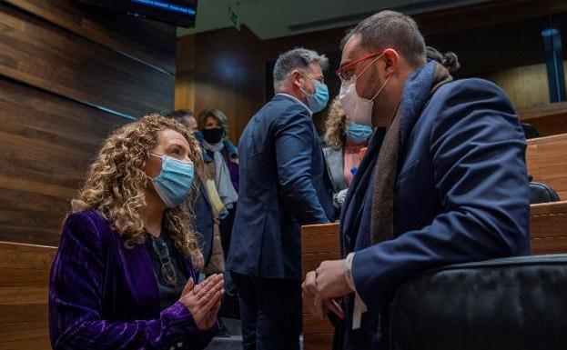 Barbón y Mallada se enzarzan en relación al 8M