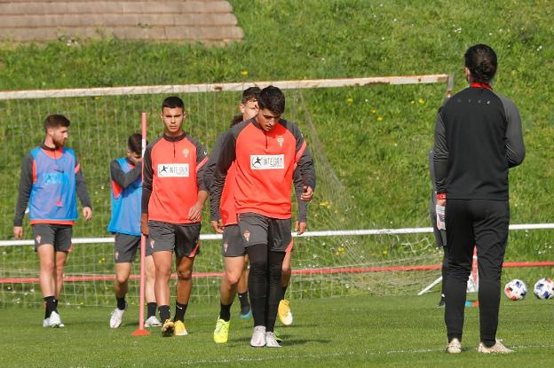 El Sporting B cerca la fortaleza de Miramar