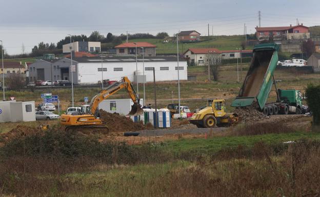 El Principado defiende que la mayor parte del empleo de Amazon «es fijo»