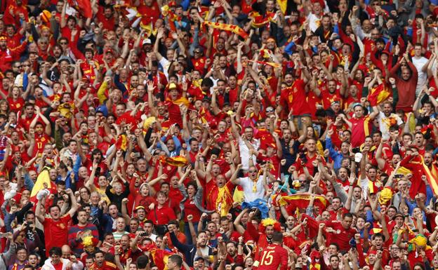 El PSOE pide parar 5 minutos los partidos de fútbol cuando haya gritos homófobos