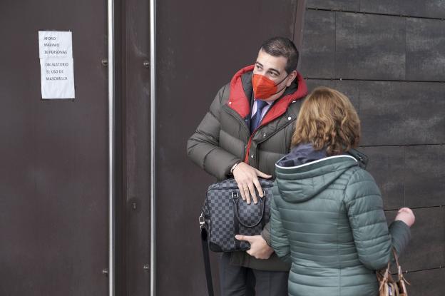 La fiscalía considera que el asesino de Lorena Dacuña actuó con alevosía