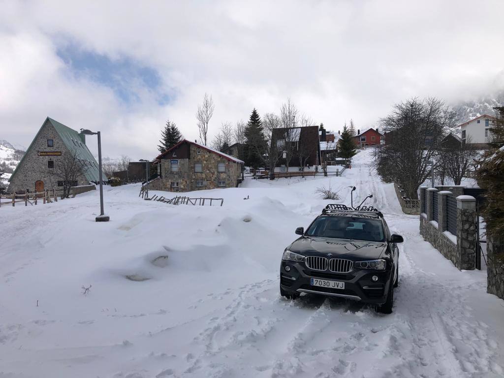 La primavera llega a Asturias con nieve